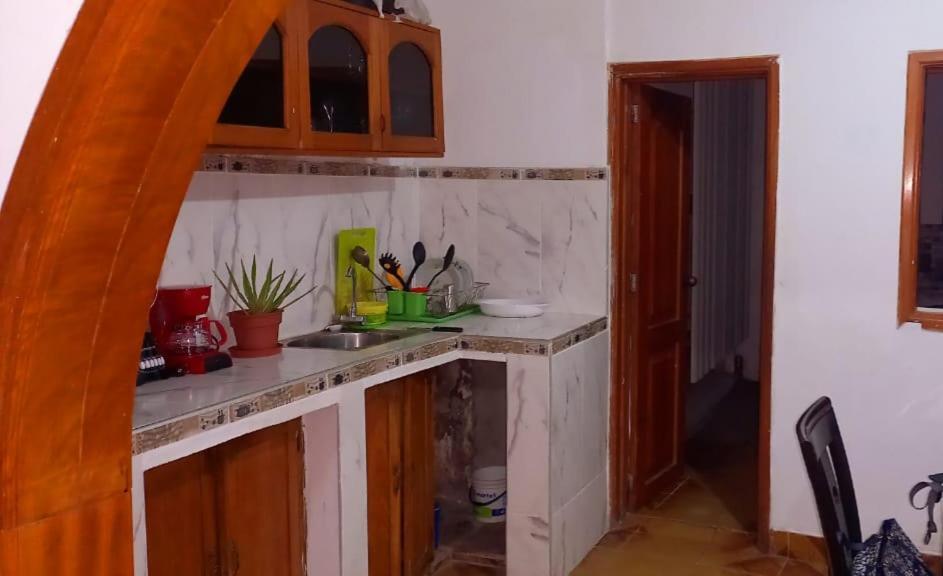 Backpacker Kitara House Hotel Tarapoto Ngoại thất bức ảnh